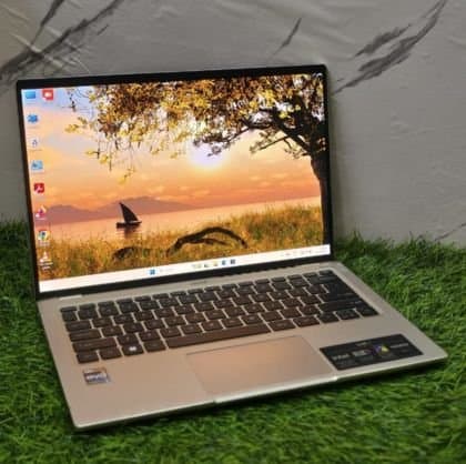 Acer Swift SF314-71 Laptop