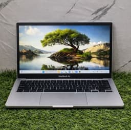 Apple MacBook Air M1 Laptop