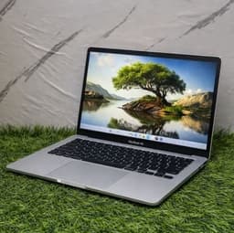 Apple MacBook Air M1 Laptop