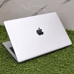 Apple MacBook Air M2 Laptop
